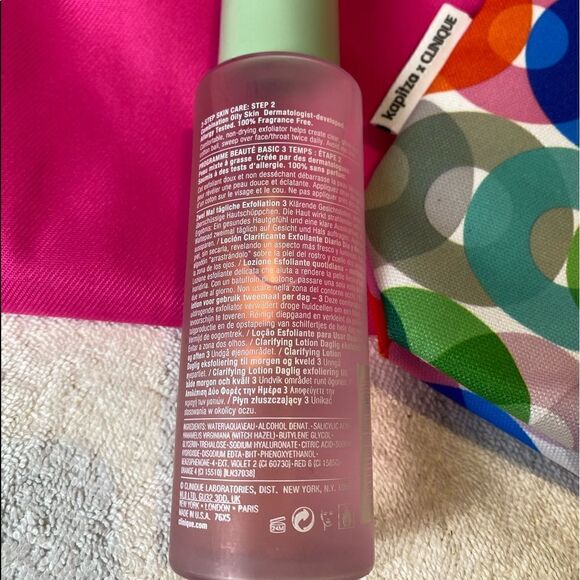 Clinique clarifying lotion 3, 6.7 once’s twice a day exfoliator with bag… - Picture 2 of 9